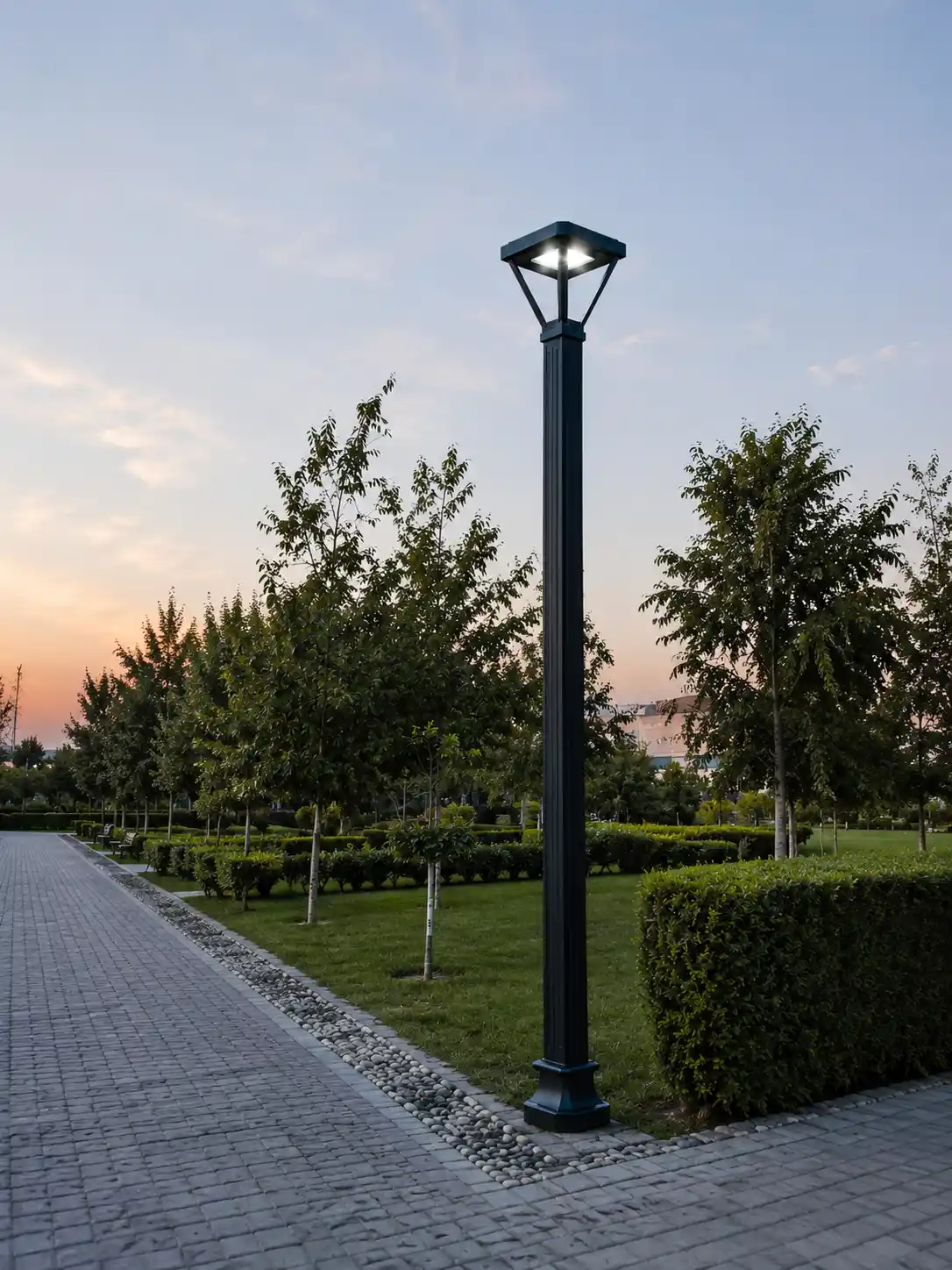 پایه چراغ پارکی چندوجهی